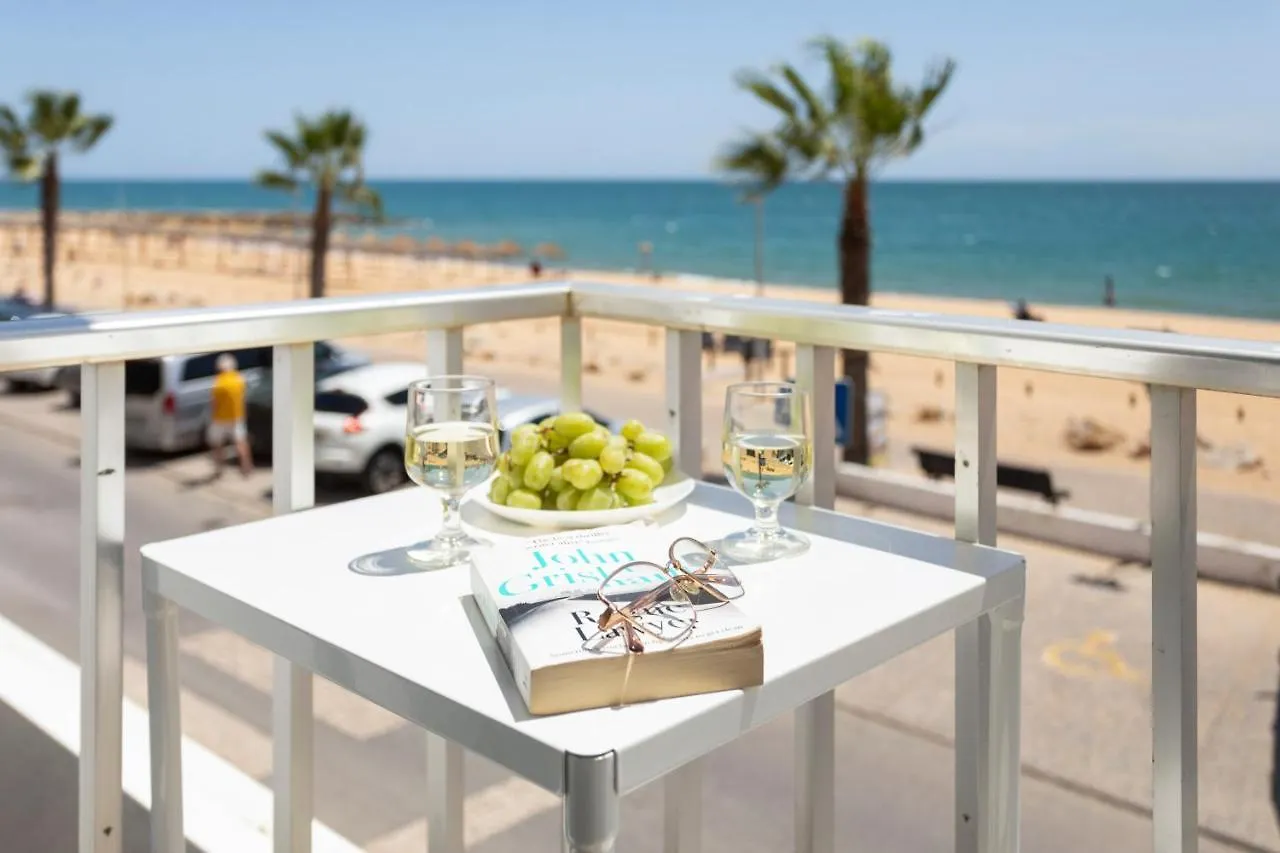 Centralgarve - Stunning Beach Front Studio - Astro Quarteira