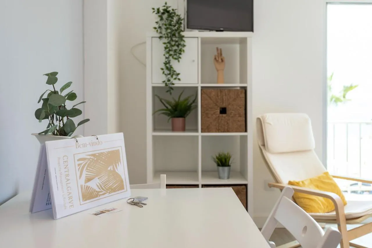 Apartment Centralgarve - Stunning Beach Front Studio - Astro Quarteira