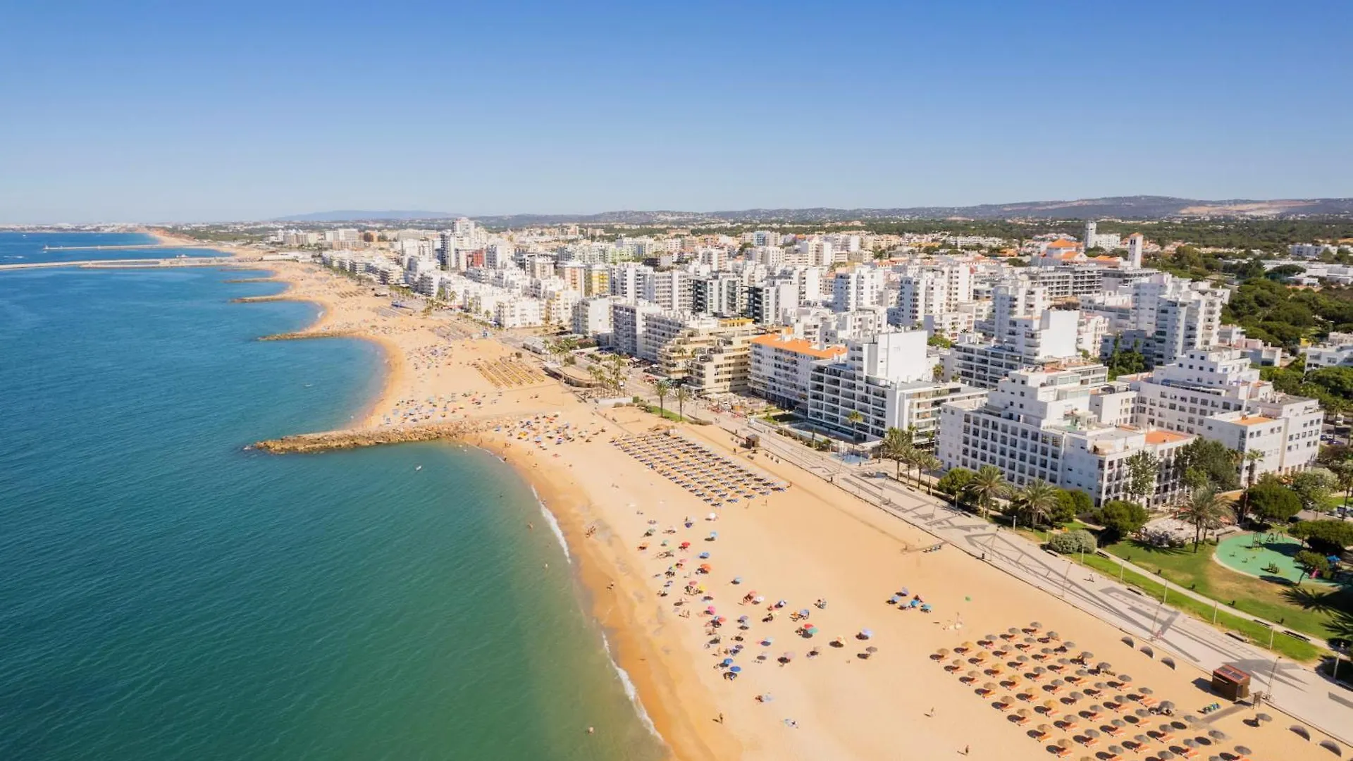 Centralgarve - Stunning Beach Front Studio - Astro Quarteira Apartment