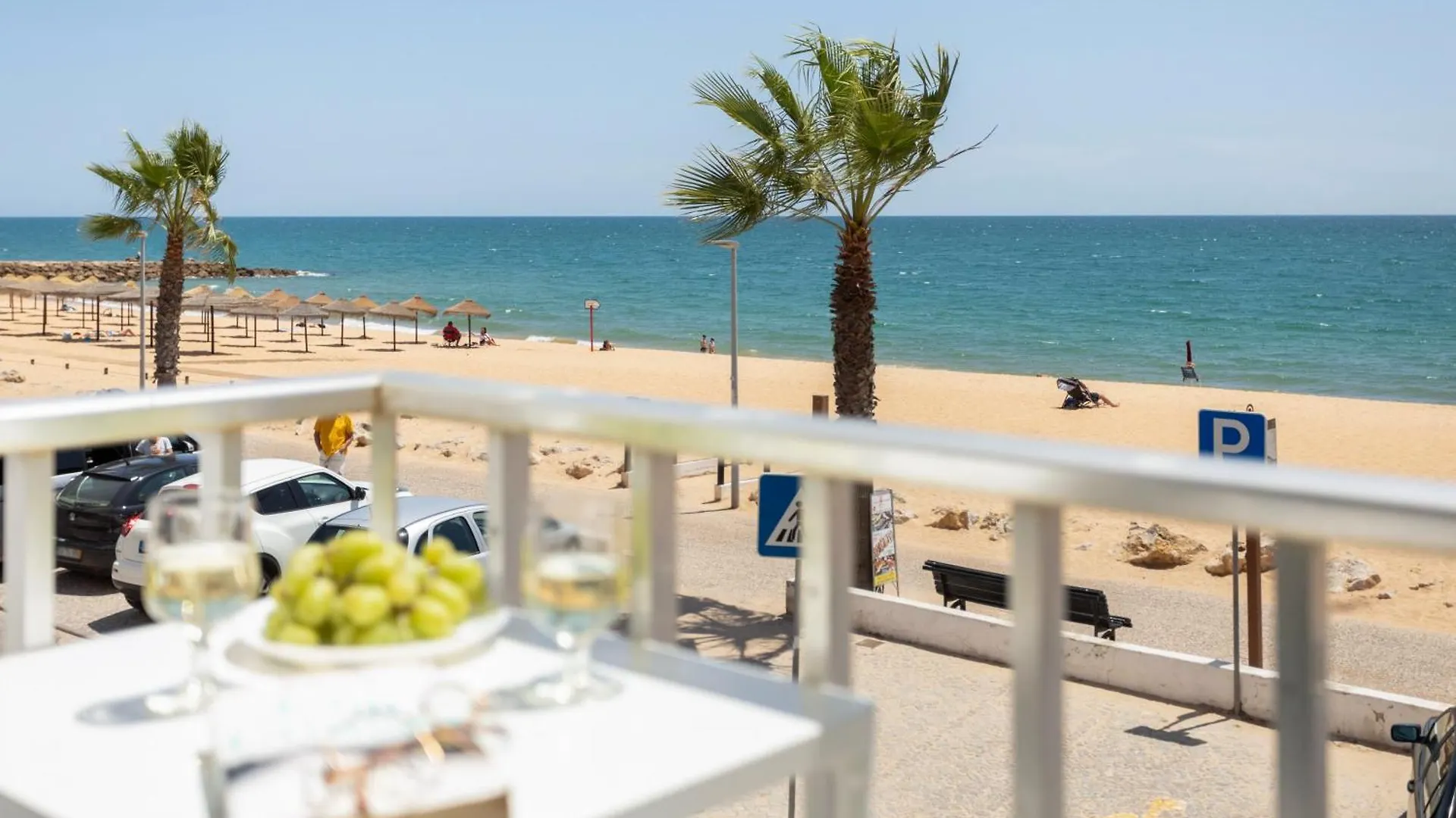 Centralgarve - Stunning Beach Front Studio - Astro Quarteira 0*,