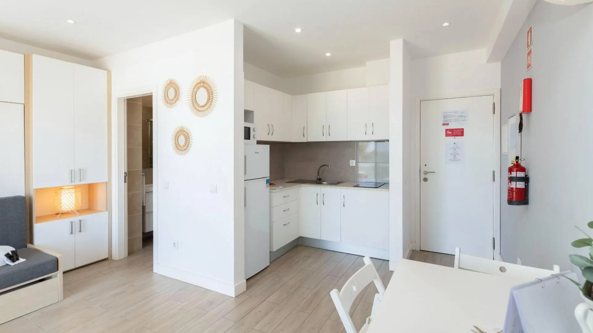 Apartment Centralgarve - Stunning Beach Front Studio - Astro Quarteira