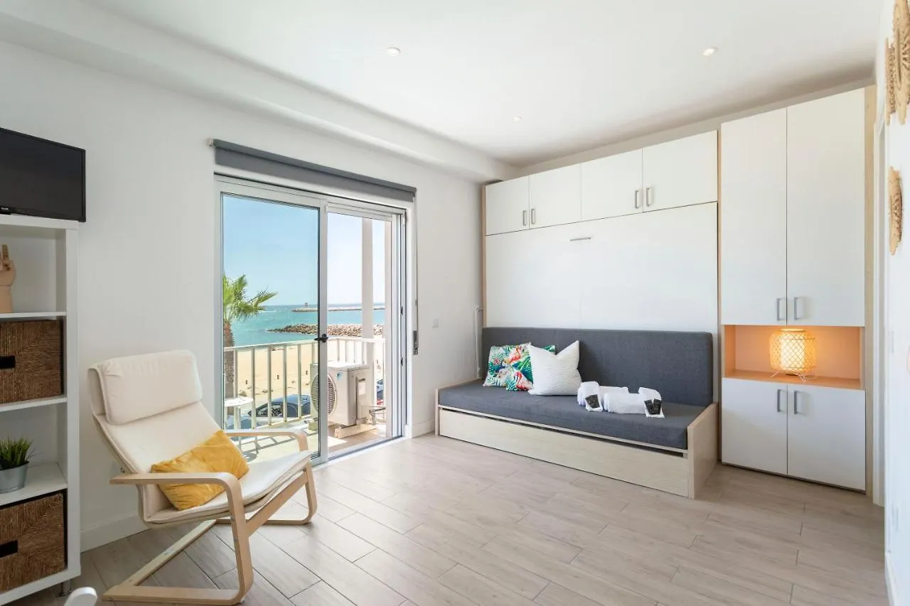 Centralgarve - Stunning Beach Front Studio - Astro Quarteira 0*,  Portugal